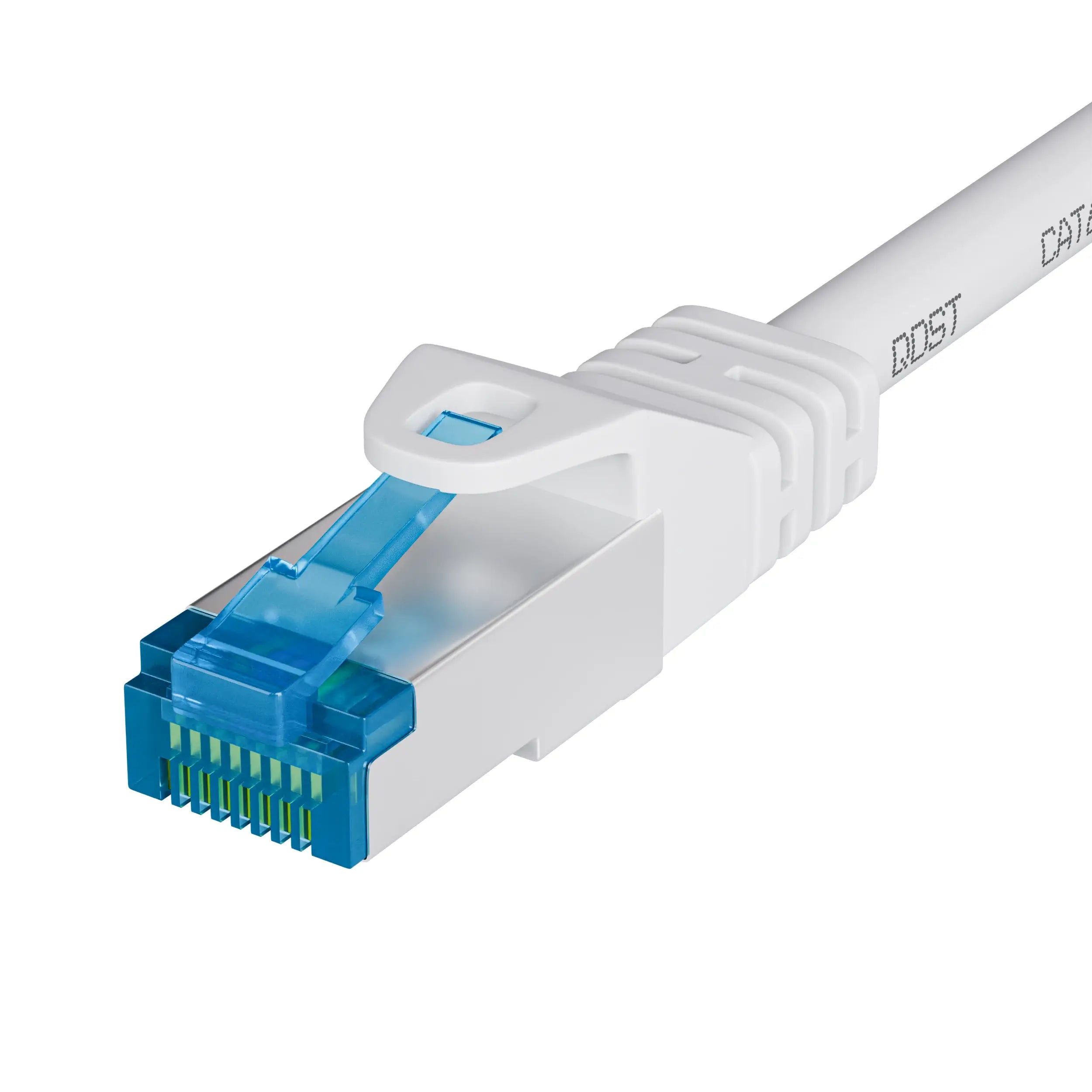 CAT6A CCA UTP LSZH internetkabel wit met RJ45 connector, close-up van de plug, met zicht op de gekleurde draden en de robuuste trekontlasting.
