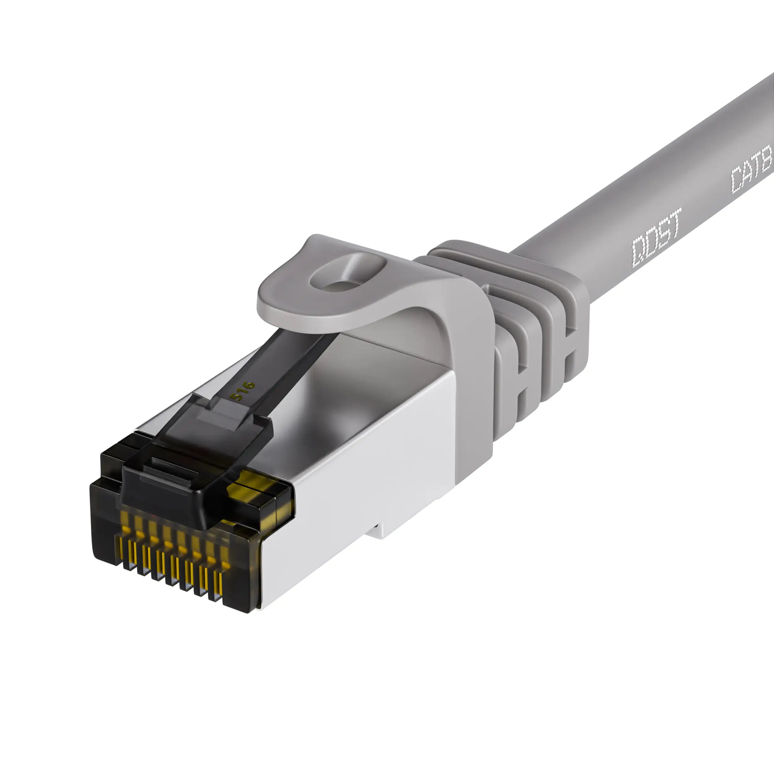 CAT8 koper SFTP PIMF internetkabel grijs met RJ45 connector, close-up van de plug, met zicht op de gekleurde draden en de robuuste trekontlasting.